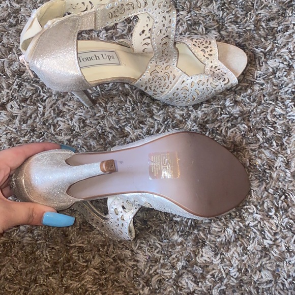 Heels - Picture 3 of 3